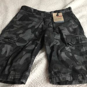Levi cargo shorts